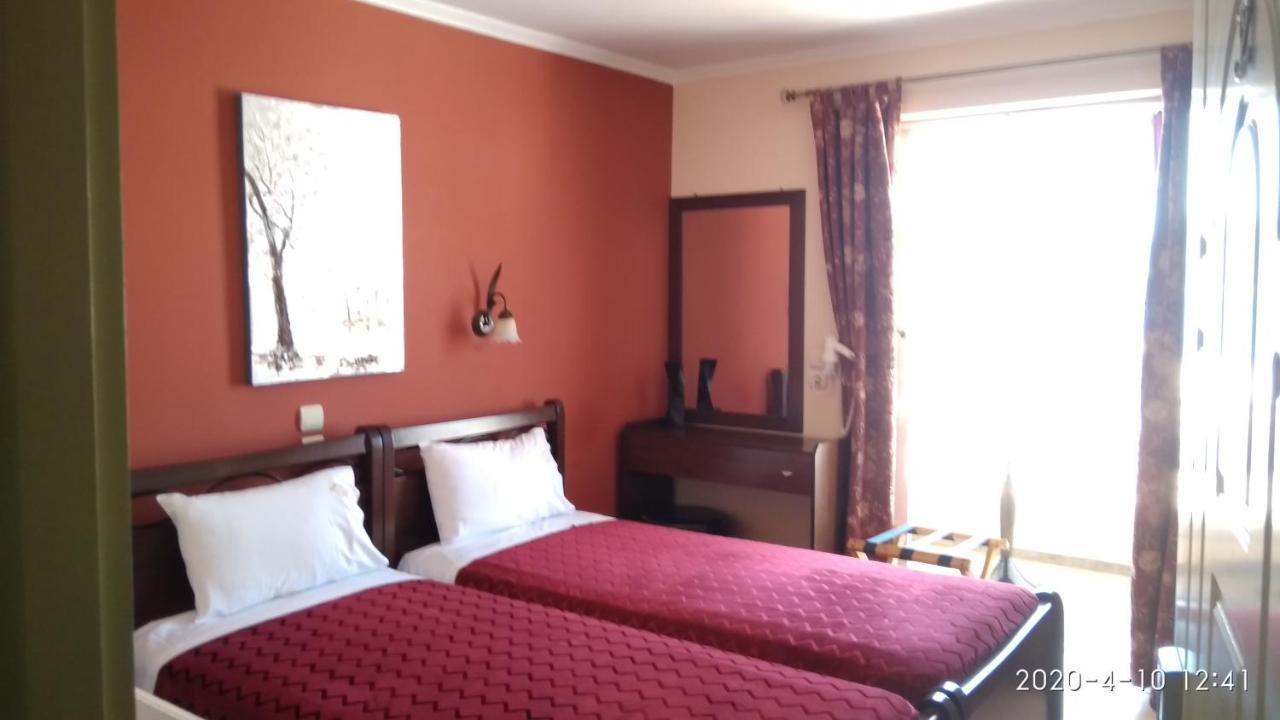 Palatino Hotel Loutra Edipsou  ภายนอก รูปภาพ